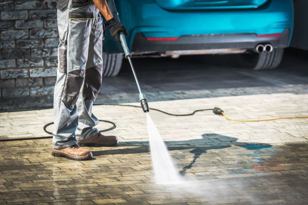 Driveway Pressure Washing in Poway