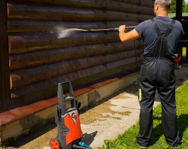 Log Home Pressure Washing in Poway