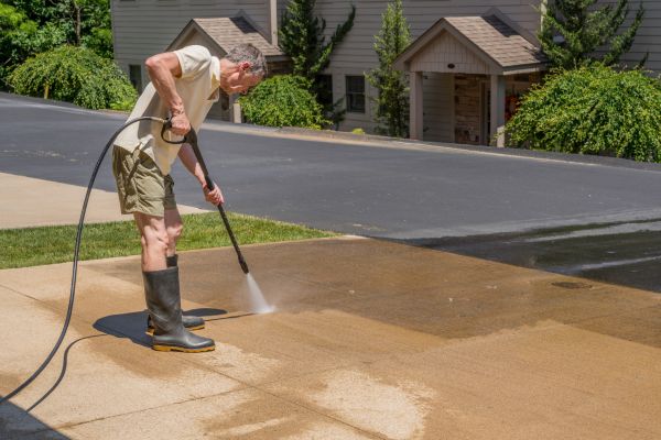 Concrete Pressure Cleaning in Poway