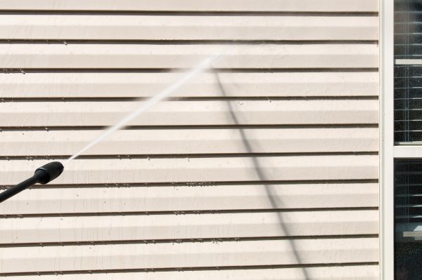 Apartment Power Washing in Poway