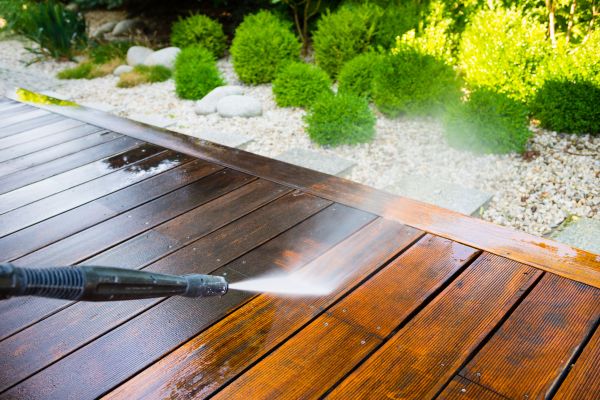 Deck Cleaning in Poway